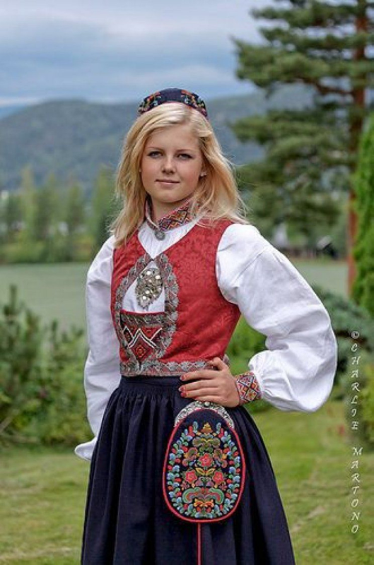 Национальный наряд Финляндии карелийский