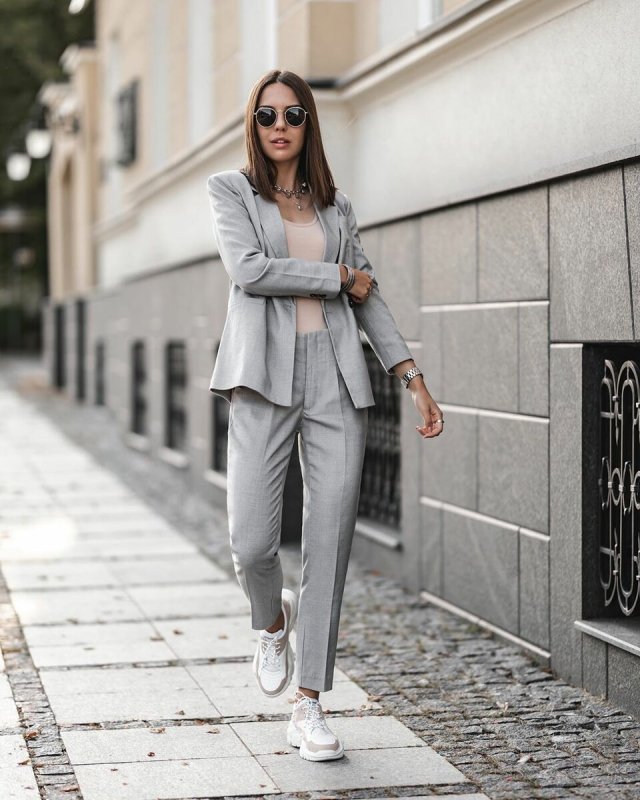Victoria Beckham костюм