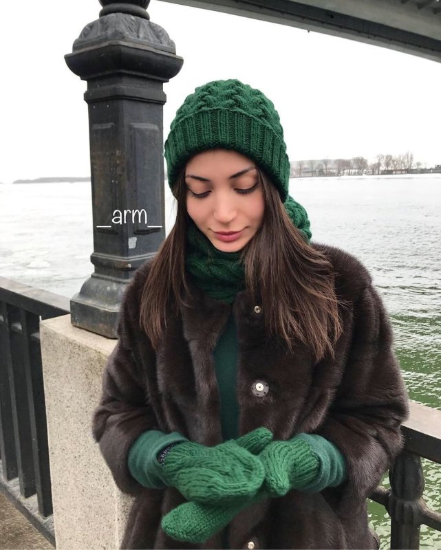 Головной убор с плащом