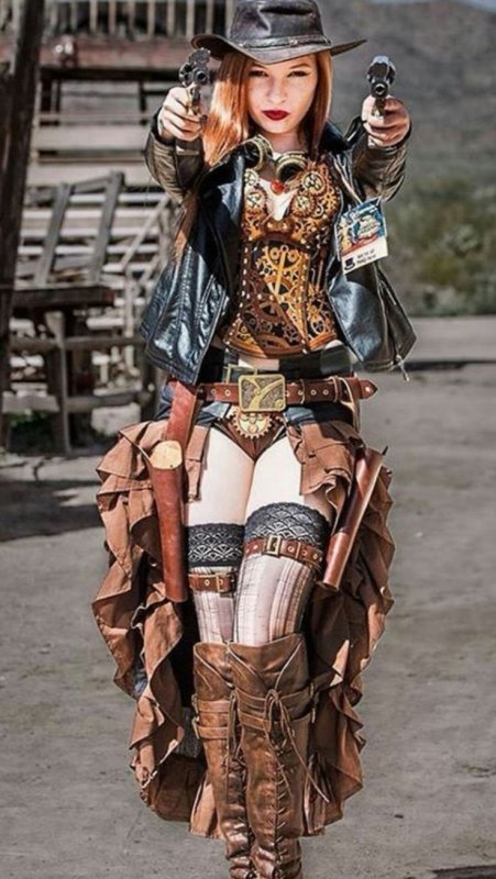 Модель Genevieve Steamgirl