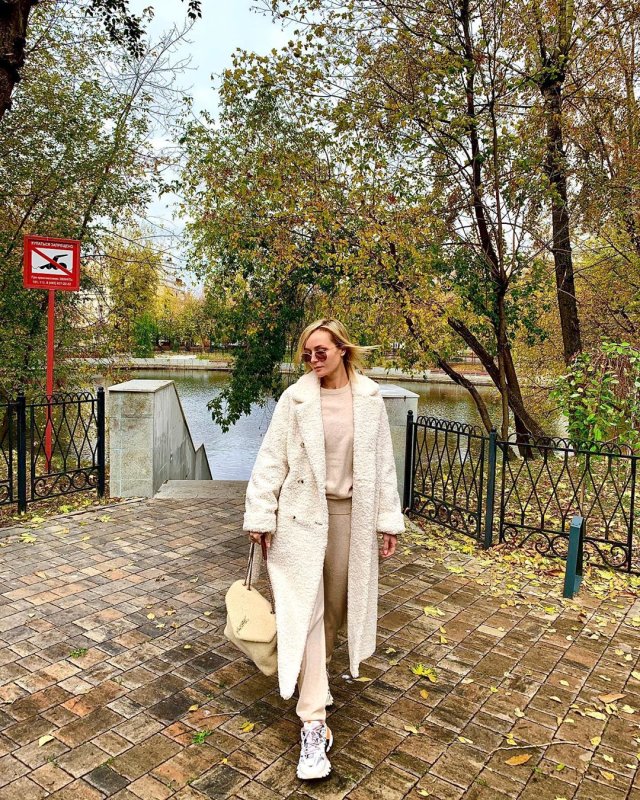 Полина Гагарина 1990