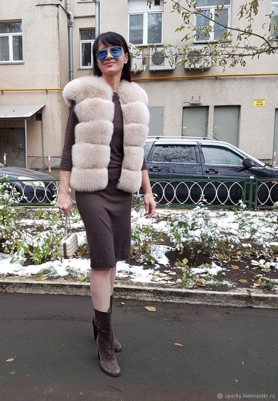 Зимние жилетки меховые