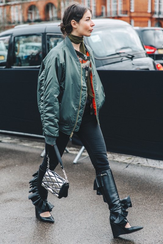 Бомбер Alpha industries женский