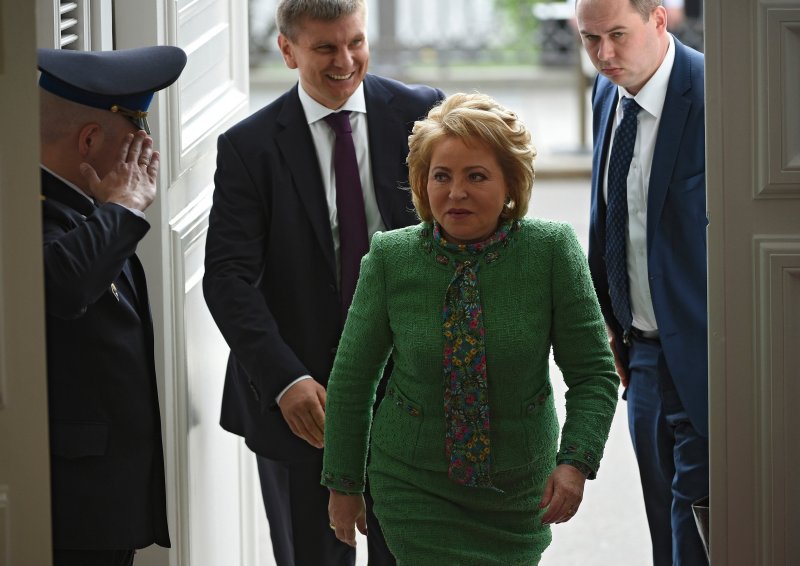Костюмы Валентины Матвиенко