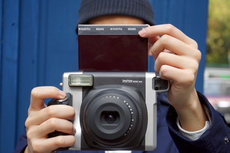 Полароид Fujifilm Instax 300