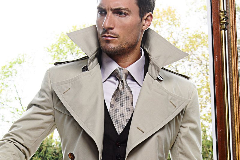 Street Style man тренч