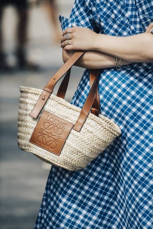 Соломенная сумка Loewe