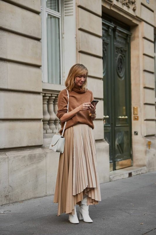 Юбка плиссе 2021 тренд Street Style