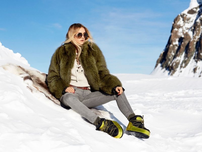 Moon Boot outfit