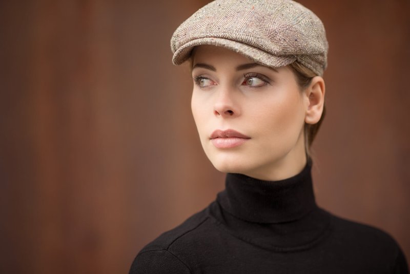 Адриана Лима в кепи