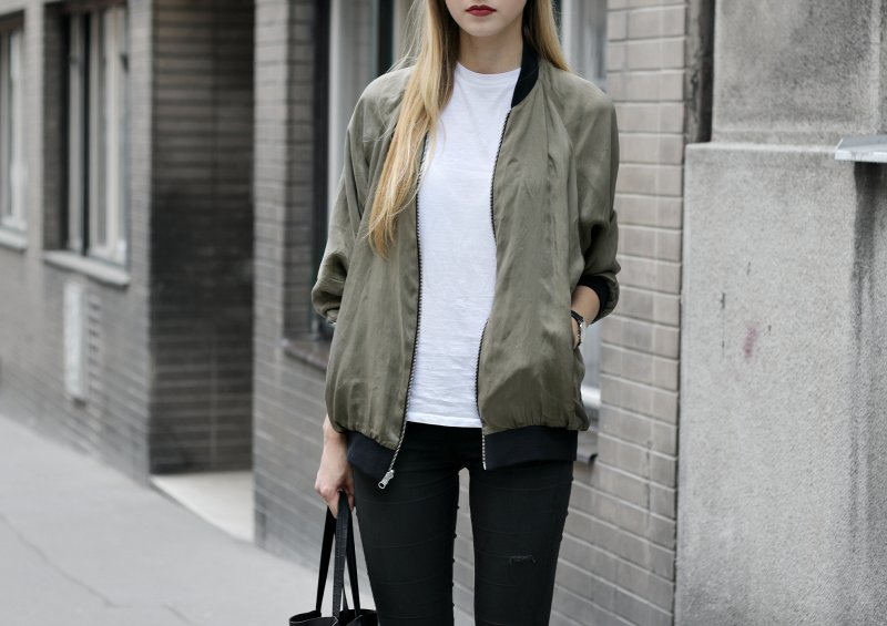 Zara Basic бомбер женский