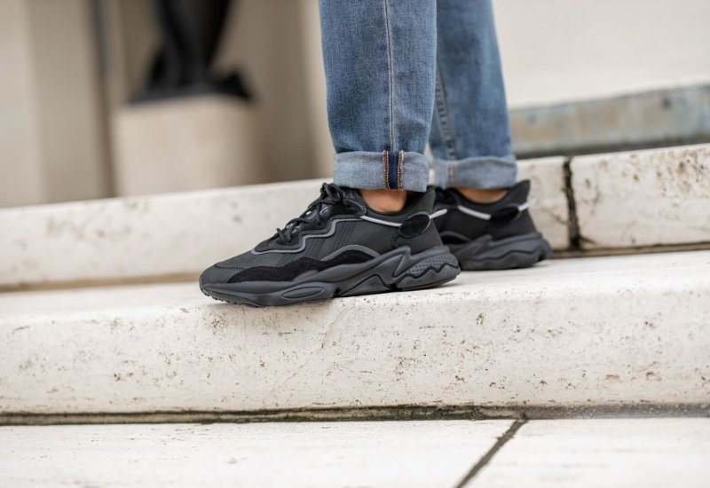 Adidas Ozweego с джинсами