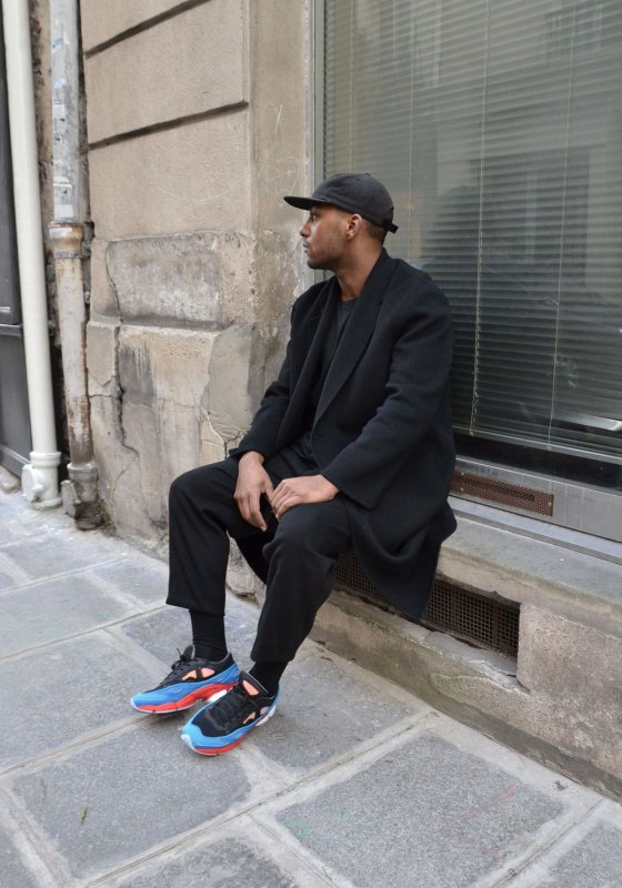 Adidas Ozweego Black look