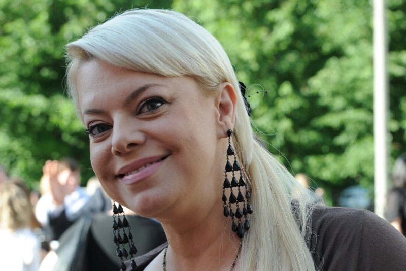 Яна Поплавская 2000