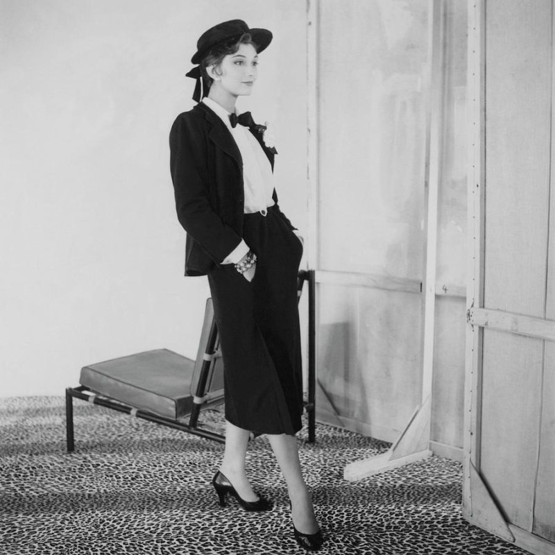 Coco Chanel твидовый костюм