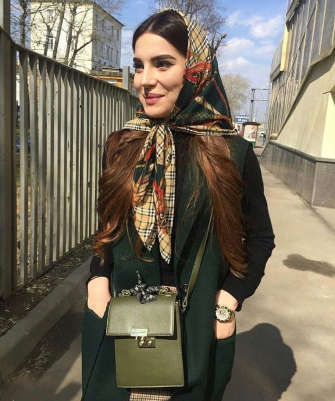 Красивые чеченки в платках