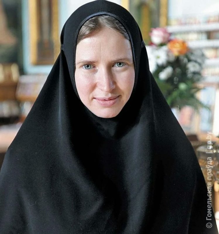 Монахиня ( в миру Галина Ширшова)