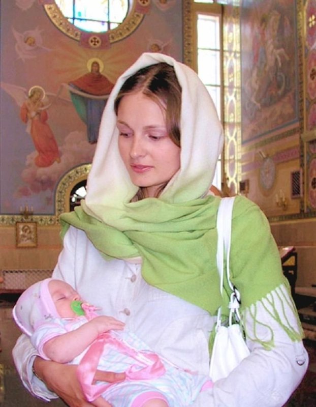 Православная женщина в храме