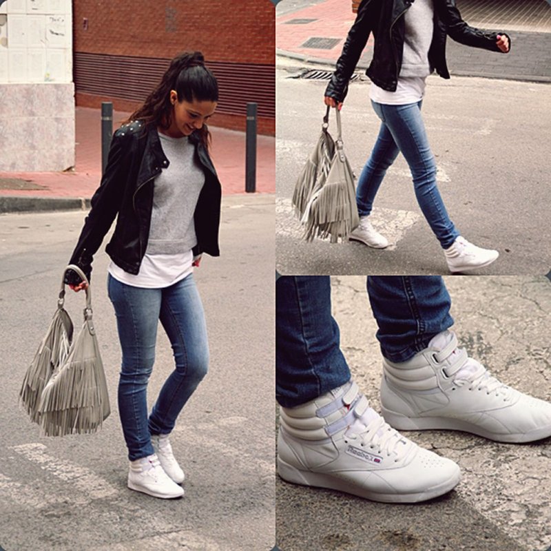 Street Style платье с кроссовками