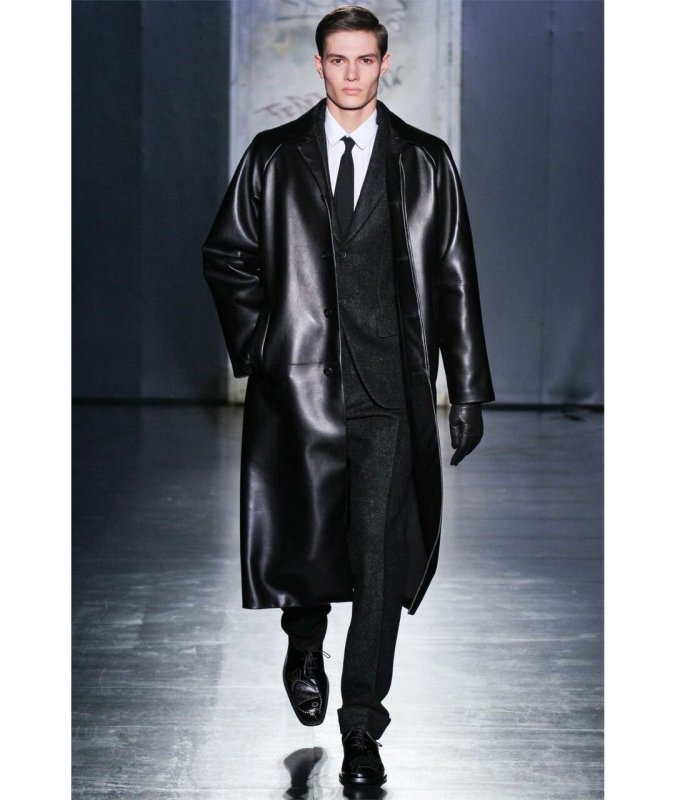 Мужской чёрный плащ Trench Coat