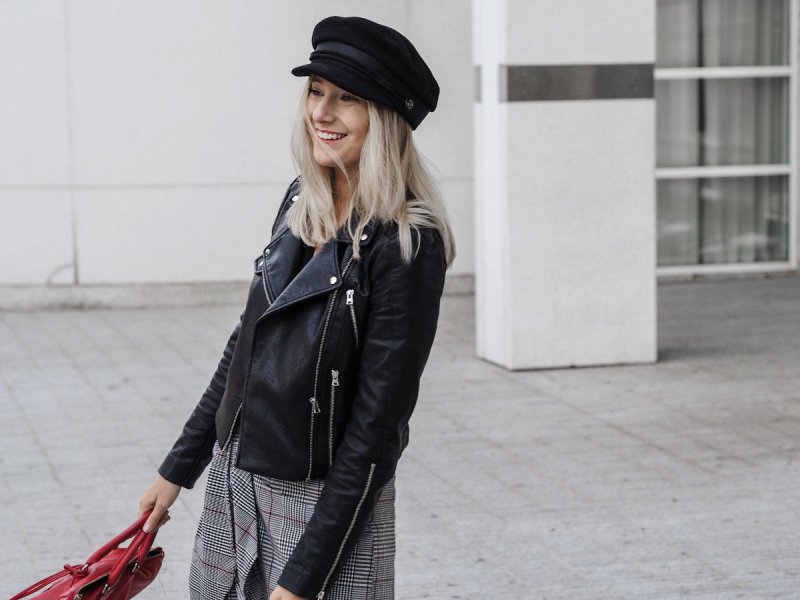 Вельвет кепка Bershka