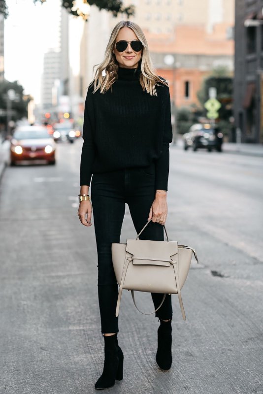 Черная водолазка massimo Dutti