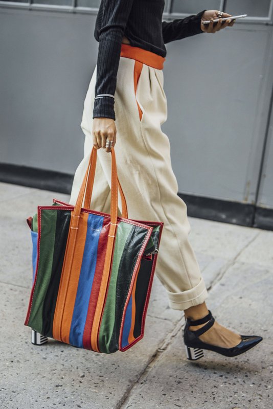 Balenciaga сумки стрит стайл