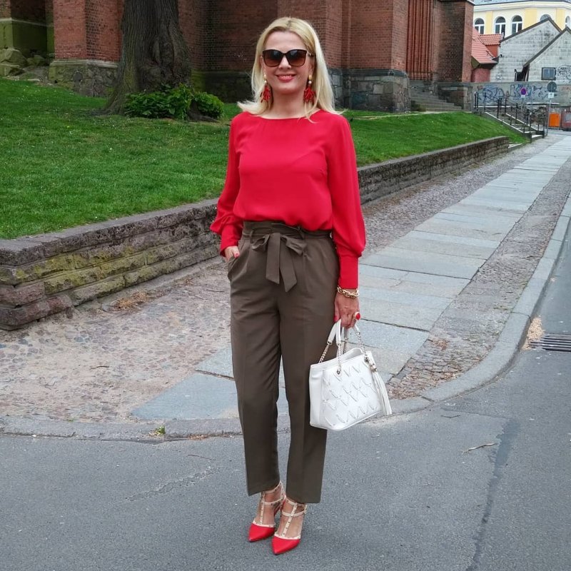 Эвелина Хромченко в кюлотах