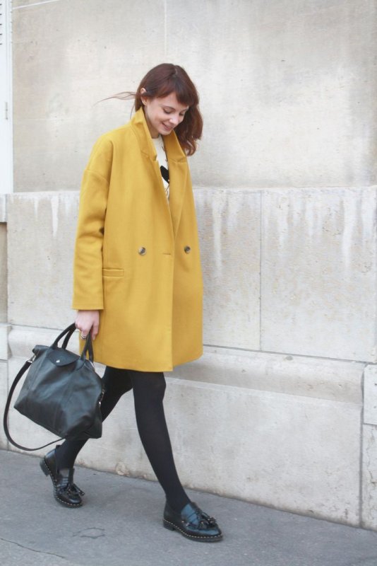 Zara шерстяное желтое пальто