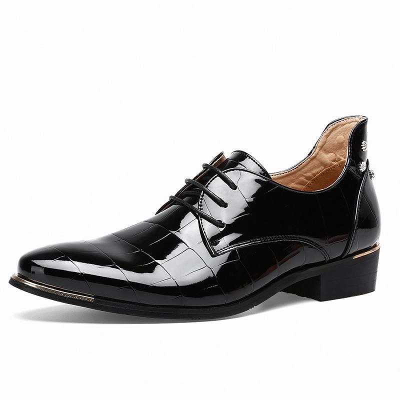 Men's Patent Leather Dress Shoes Crocodile Embossed PU Leather Fashion men Shoes male Business Wedding Brogue Shoes