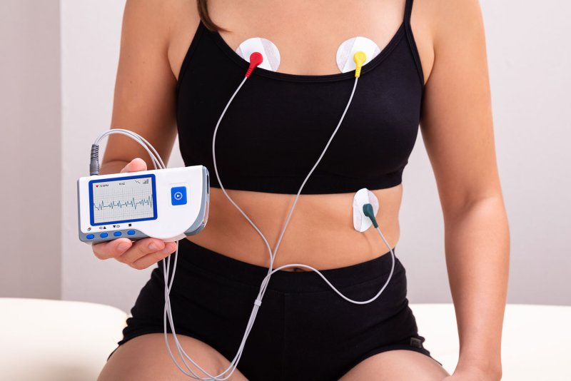Holter ECG Monitor woman