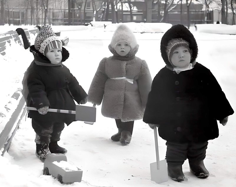 Зимняя одежда советских детей