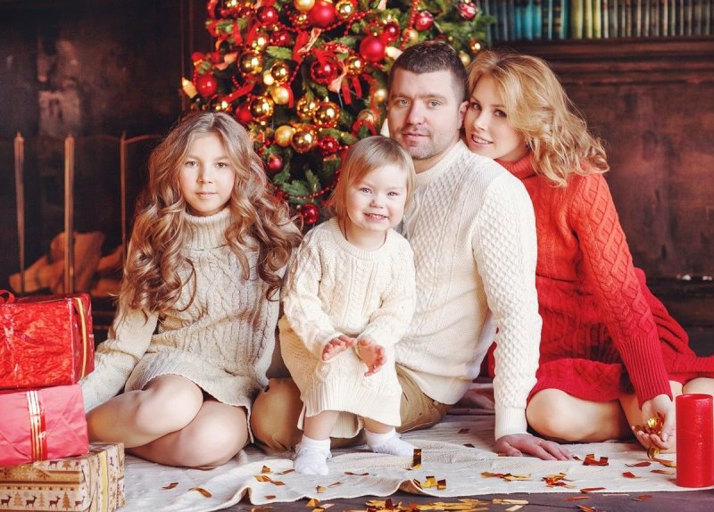 Семейная фотосессия на природе летом