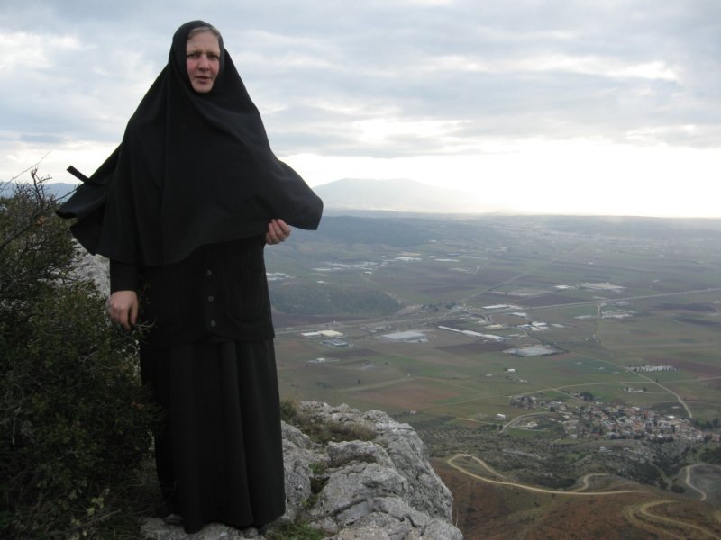 Монахиня ( в миру Галина Ширшова)