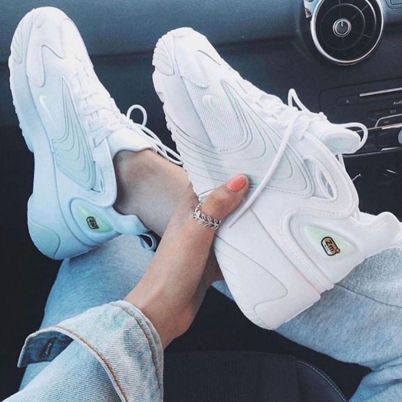 Кроссовки Wmns Nike Zoom 2k