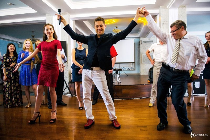 Ведущий на свадьбу