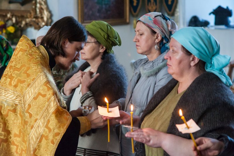 Одежда в храм для женщины на Соборование
