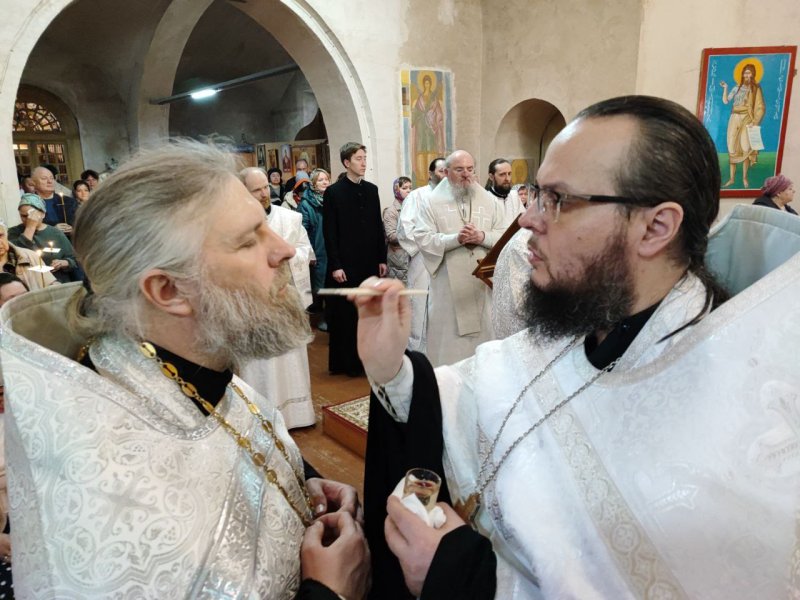 Таинства исцеления, служения и любви
