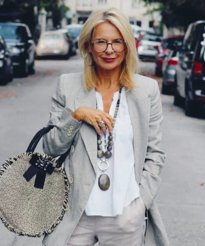 Эвелина Хромченко стиль 50+