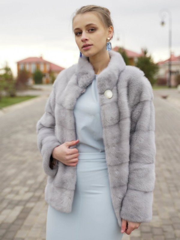 Мика Джианелли голубой