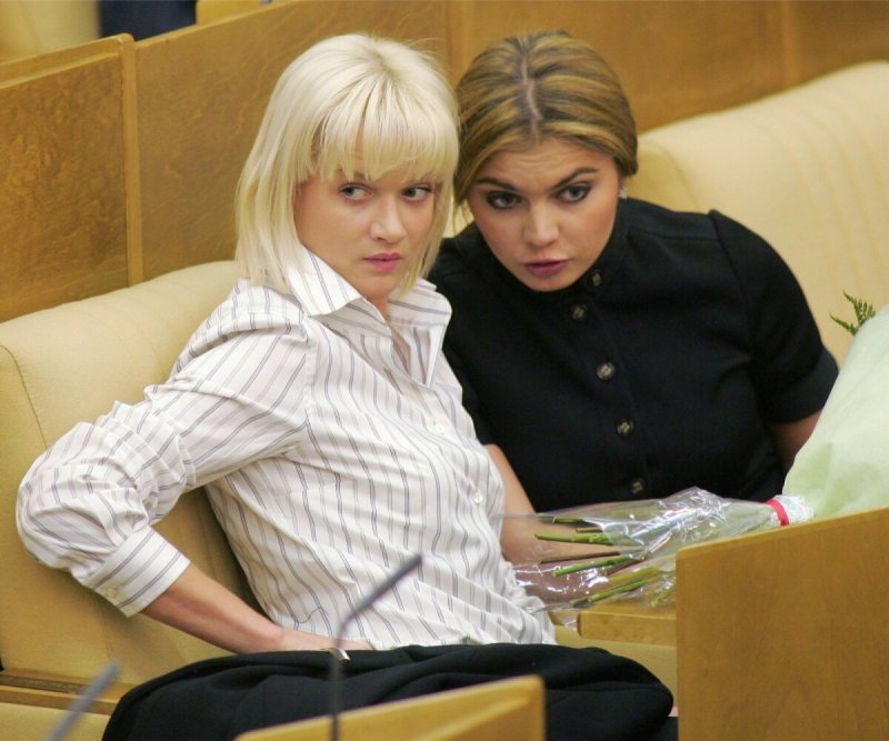 Депутат Колобова Госдума РФ